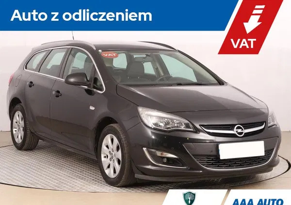 samochody osobowe Opel Astra cena 40000 przebieg: 149096, rok produkcji 2014 z Mońki